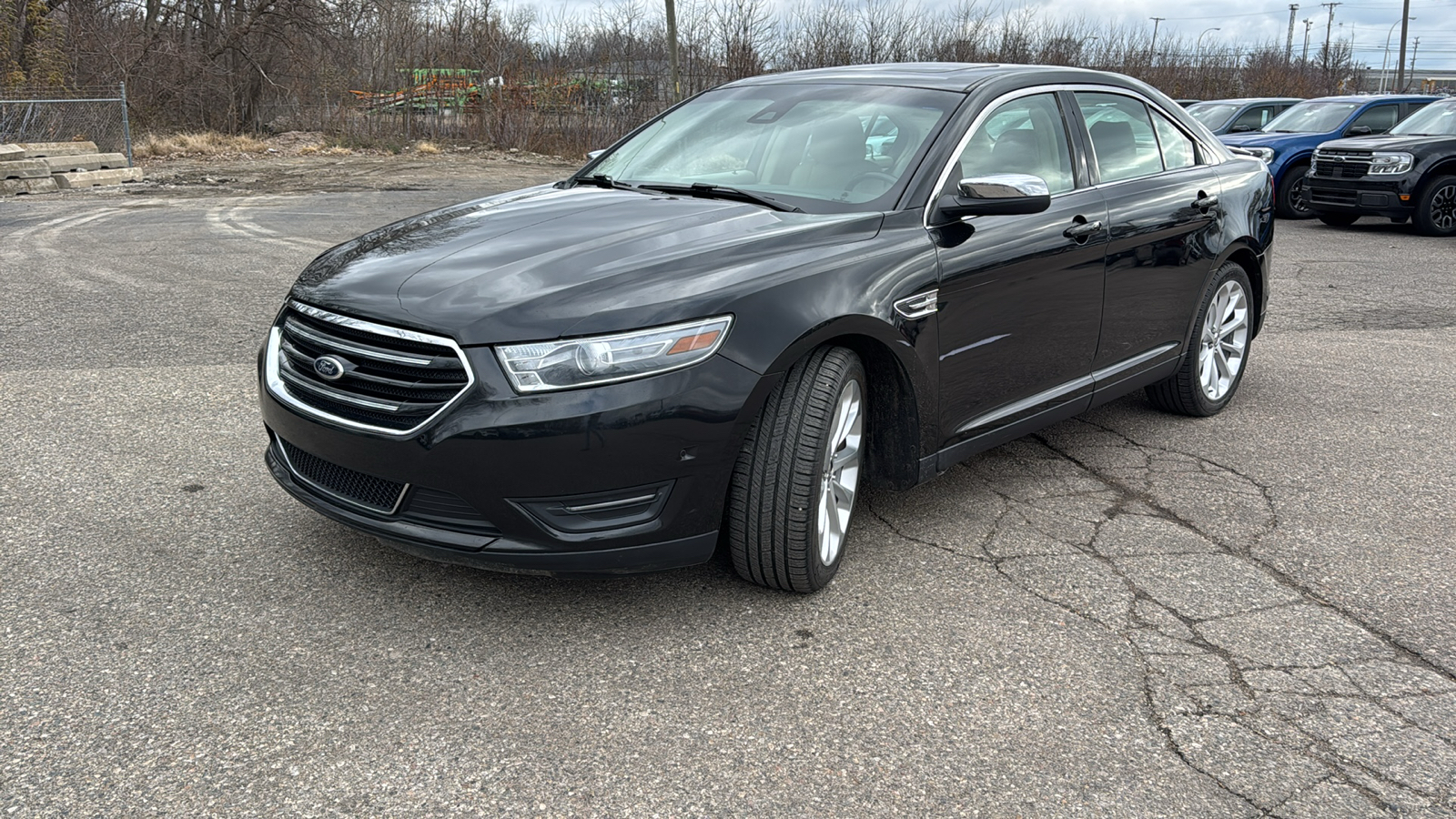 2013 Ford Taurus Limited 7