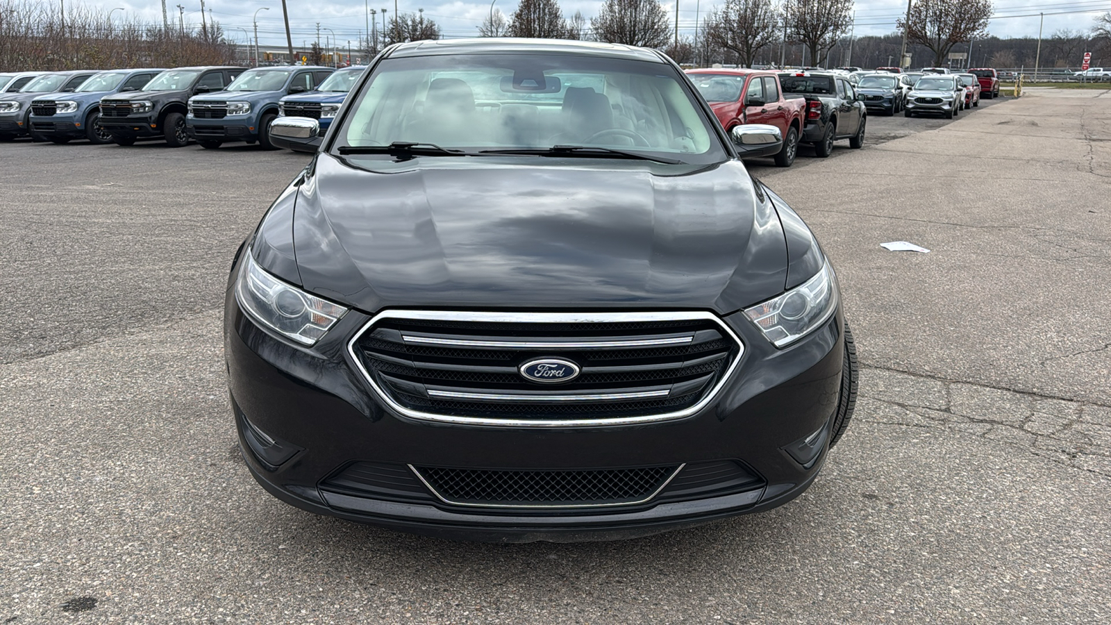 2013 Ford Taurus Limited 29