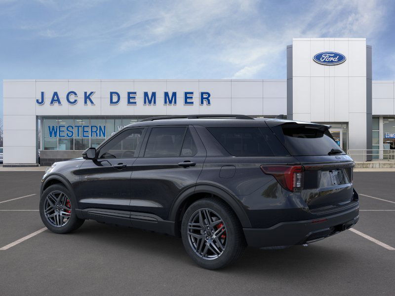 2025 Ford Explorer ST-Line 4