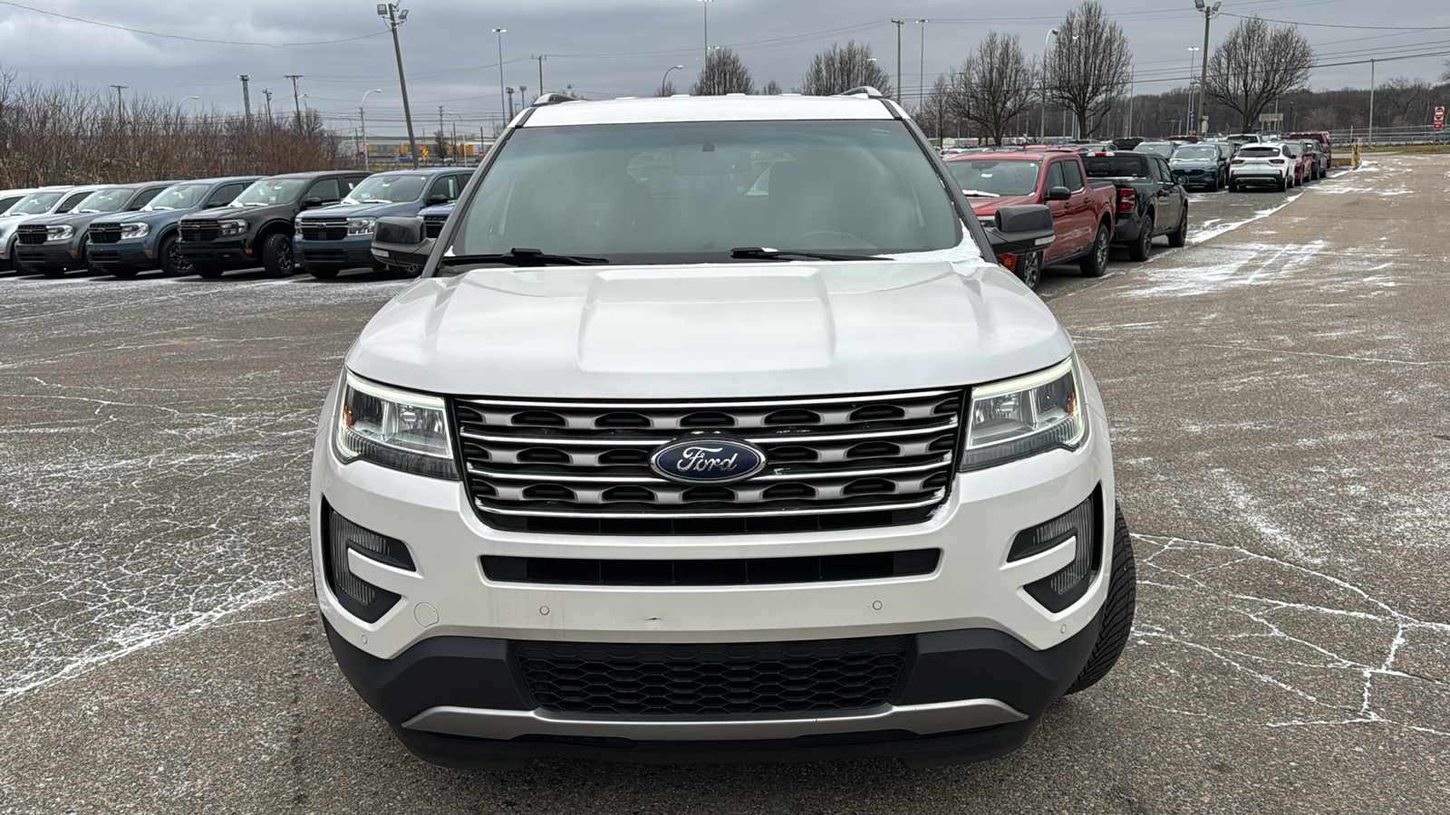 2016 Ford Explorer XLT 29