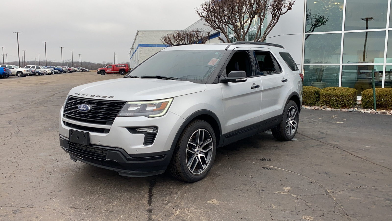 2019 Ford Explorer Sport 1