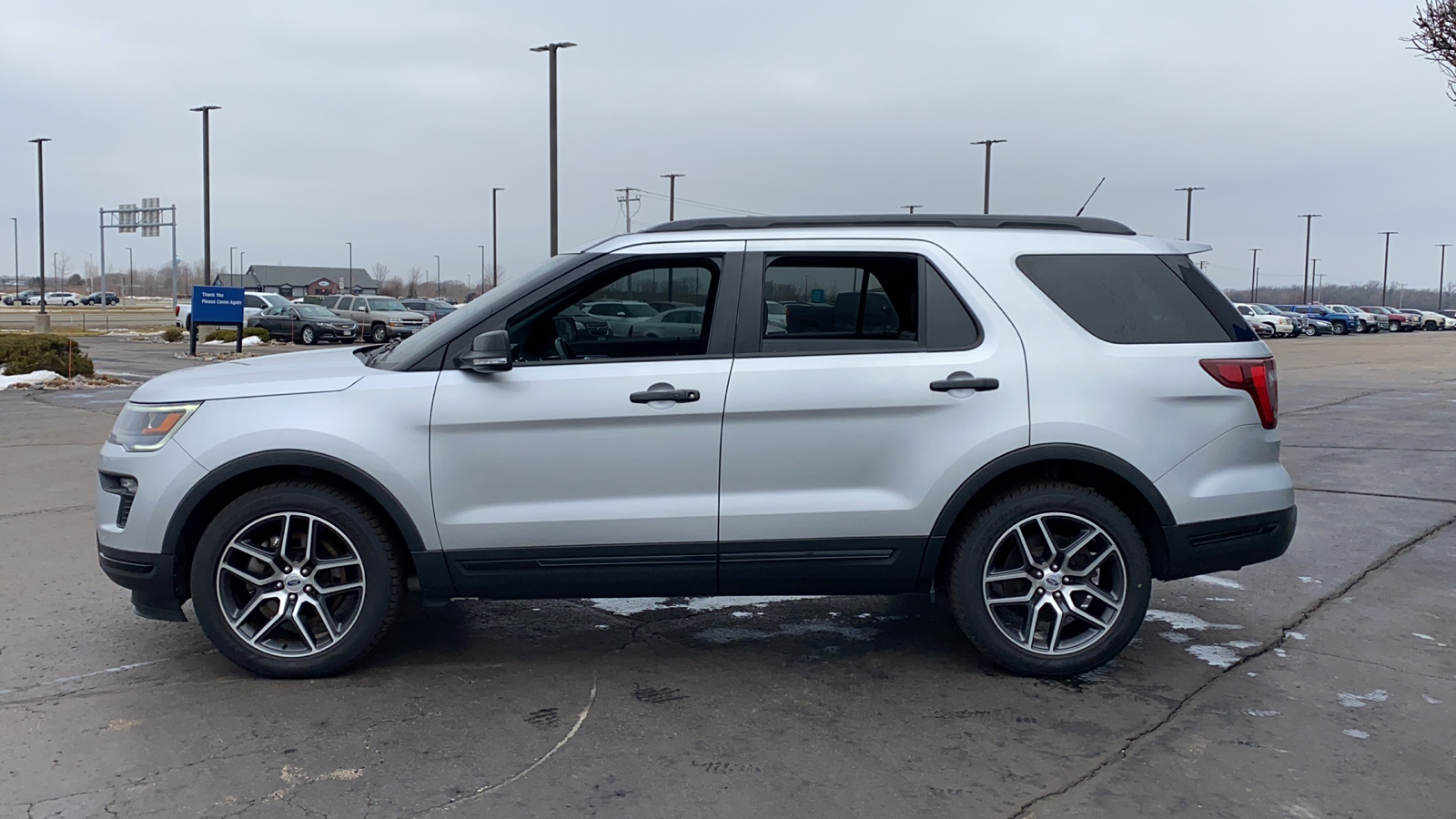 2019 Ford Explorer Sport 2