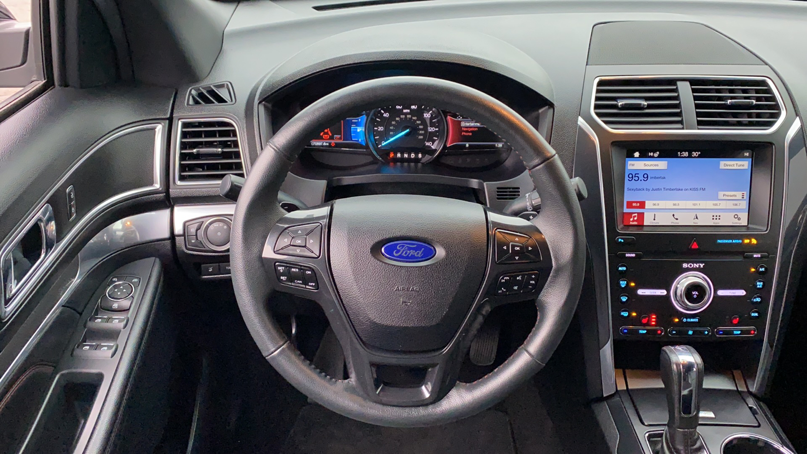 2019 Ford Explorer Sport 9