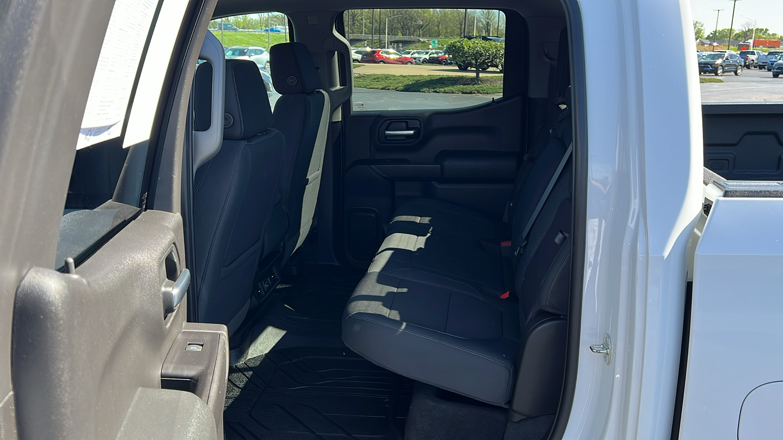 2019 Chevrolet Silverado 1500 LT 26