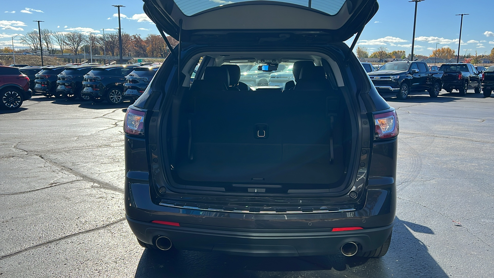 2017 Chevrolet Traverse Premier 29