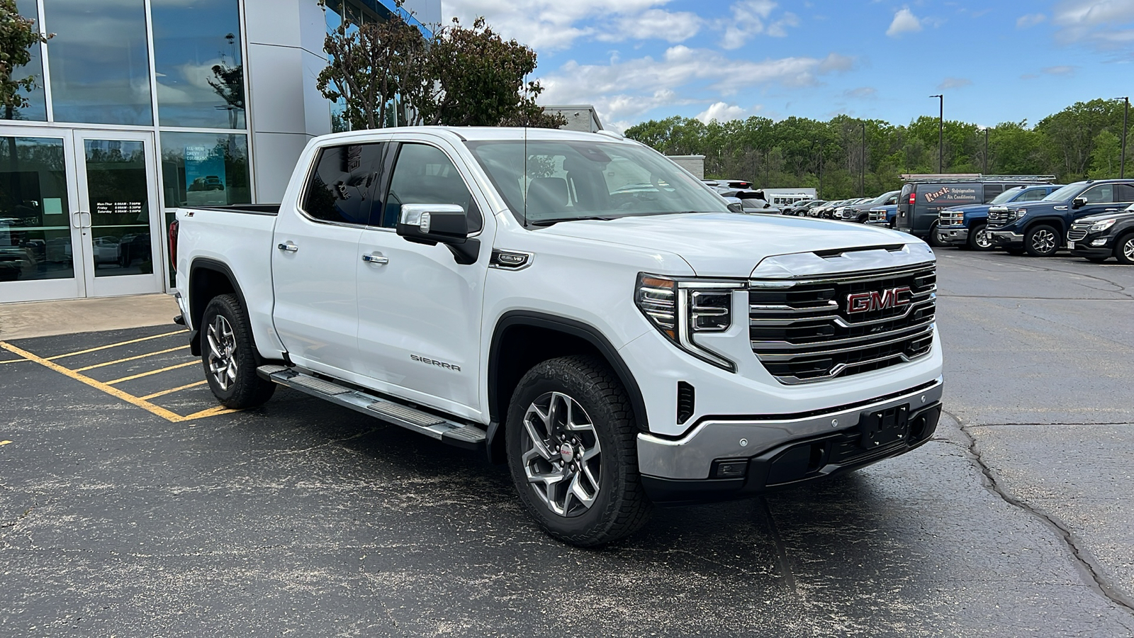 2024 GMC Sierra 1500 SLT 7