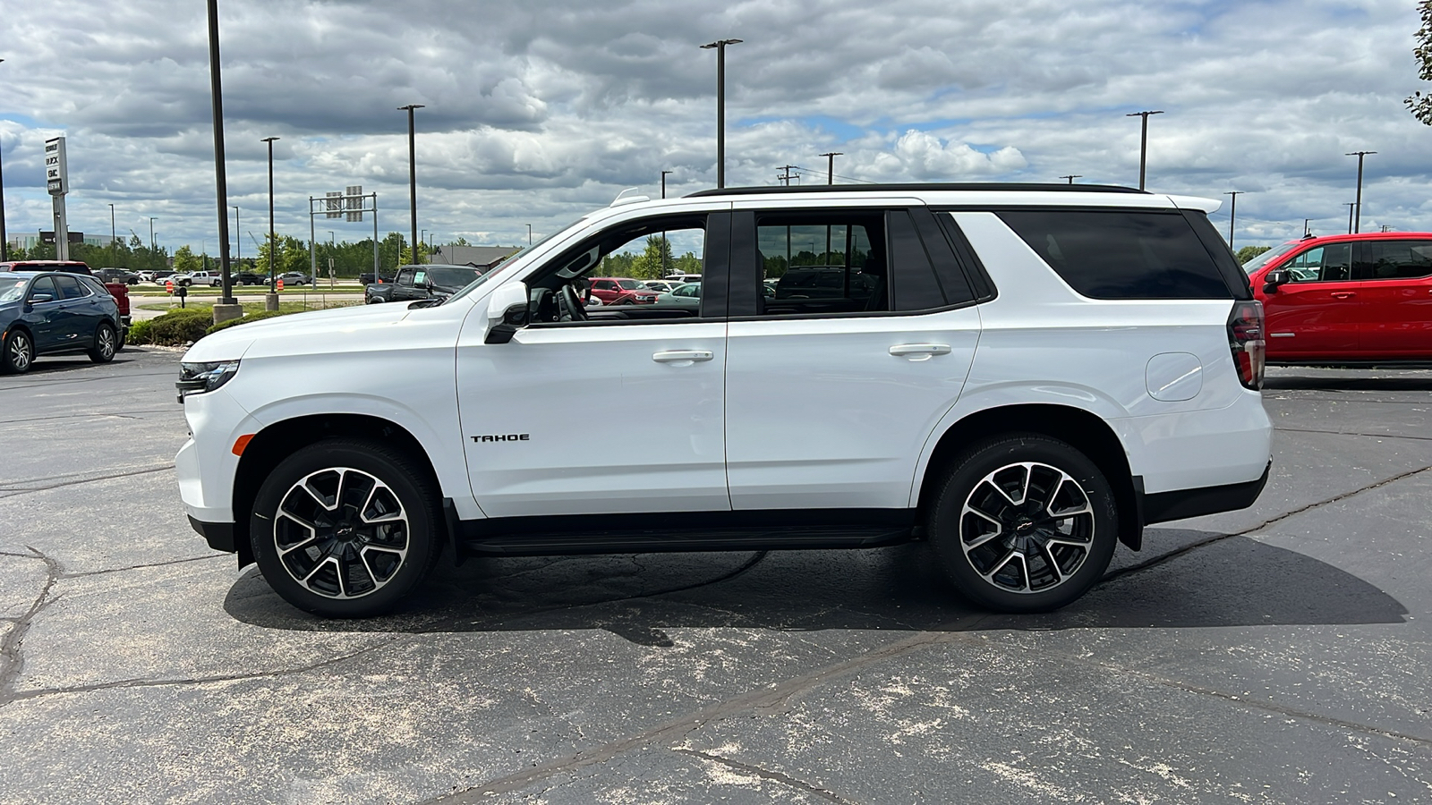 2024 Chevrolet Tahoe RST 2