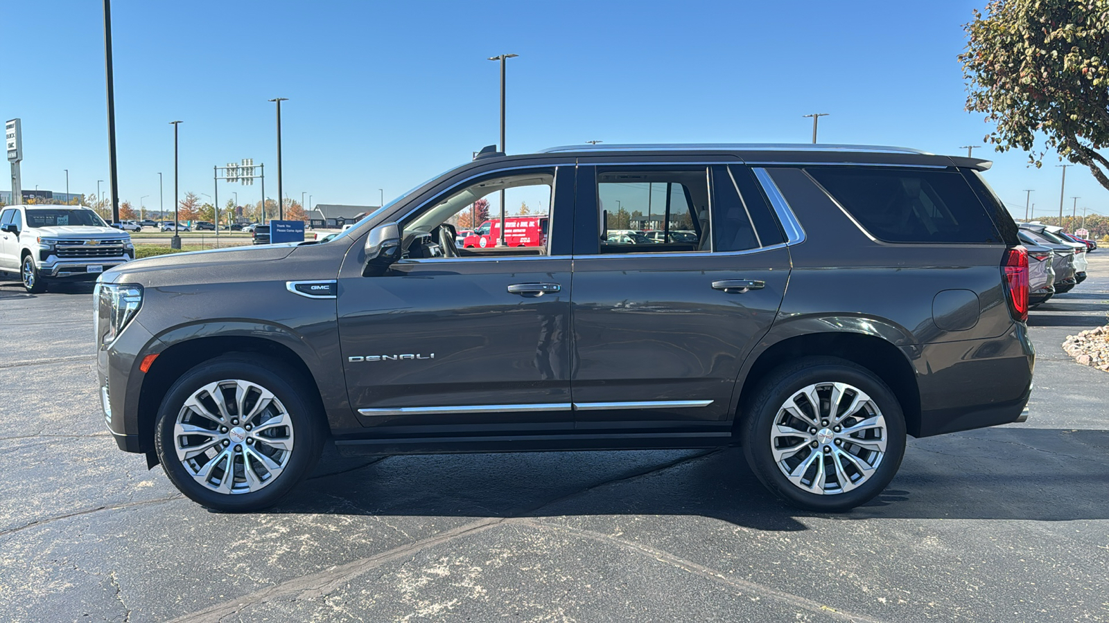 2021 GMC Yukon Denali 2