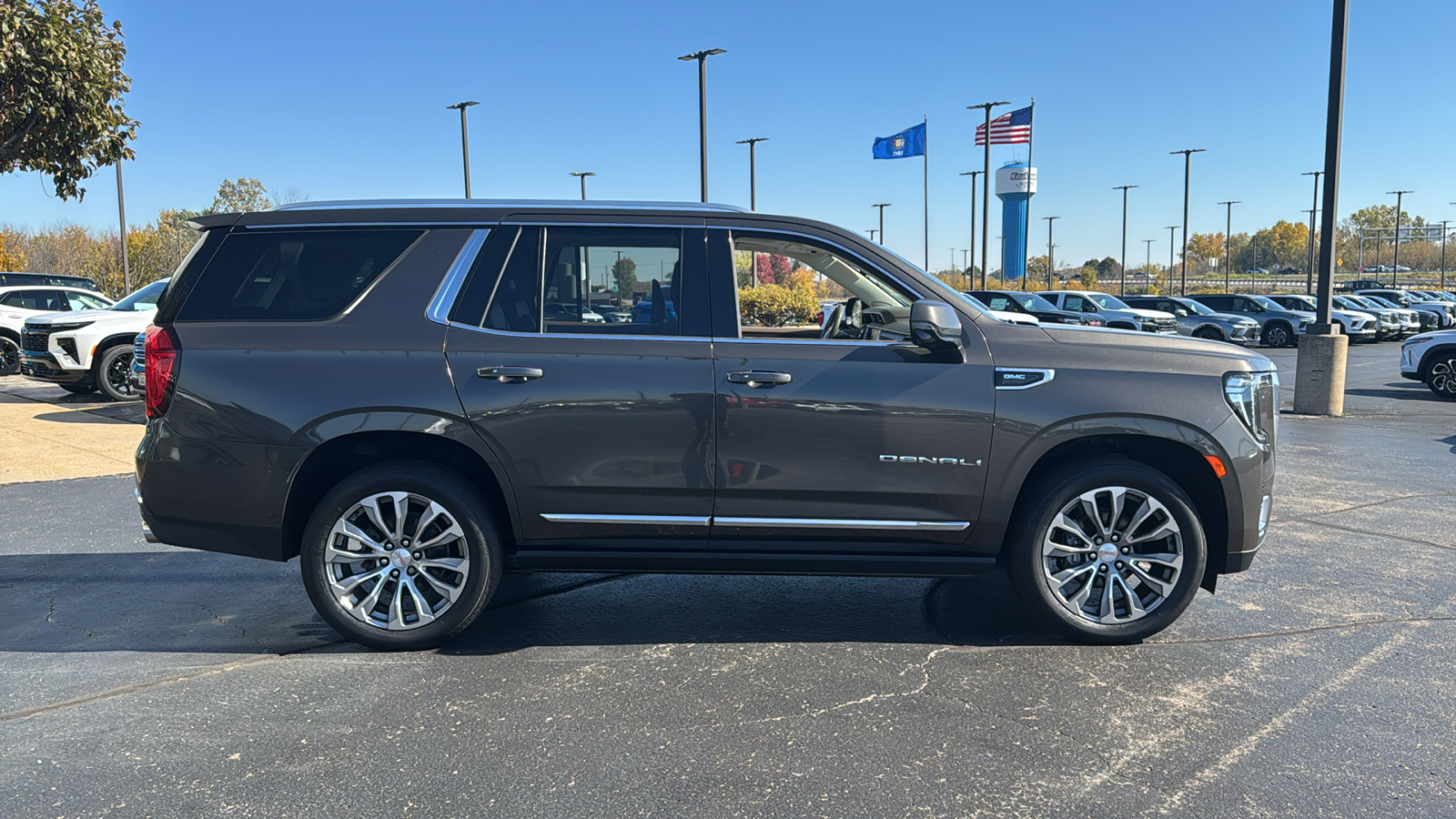 2021 GMC Yukon Denali 6