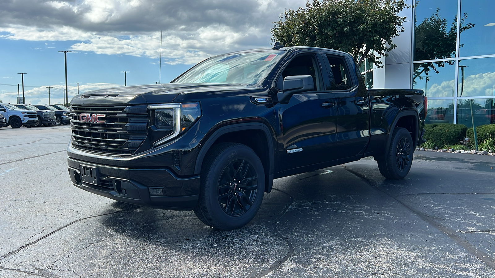 2024 GMC Sierra 1500 Elevation 1