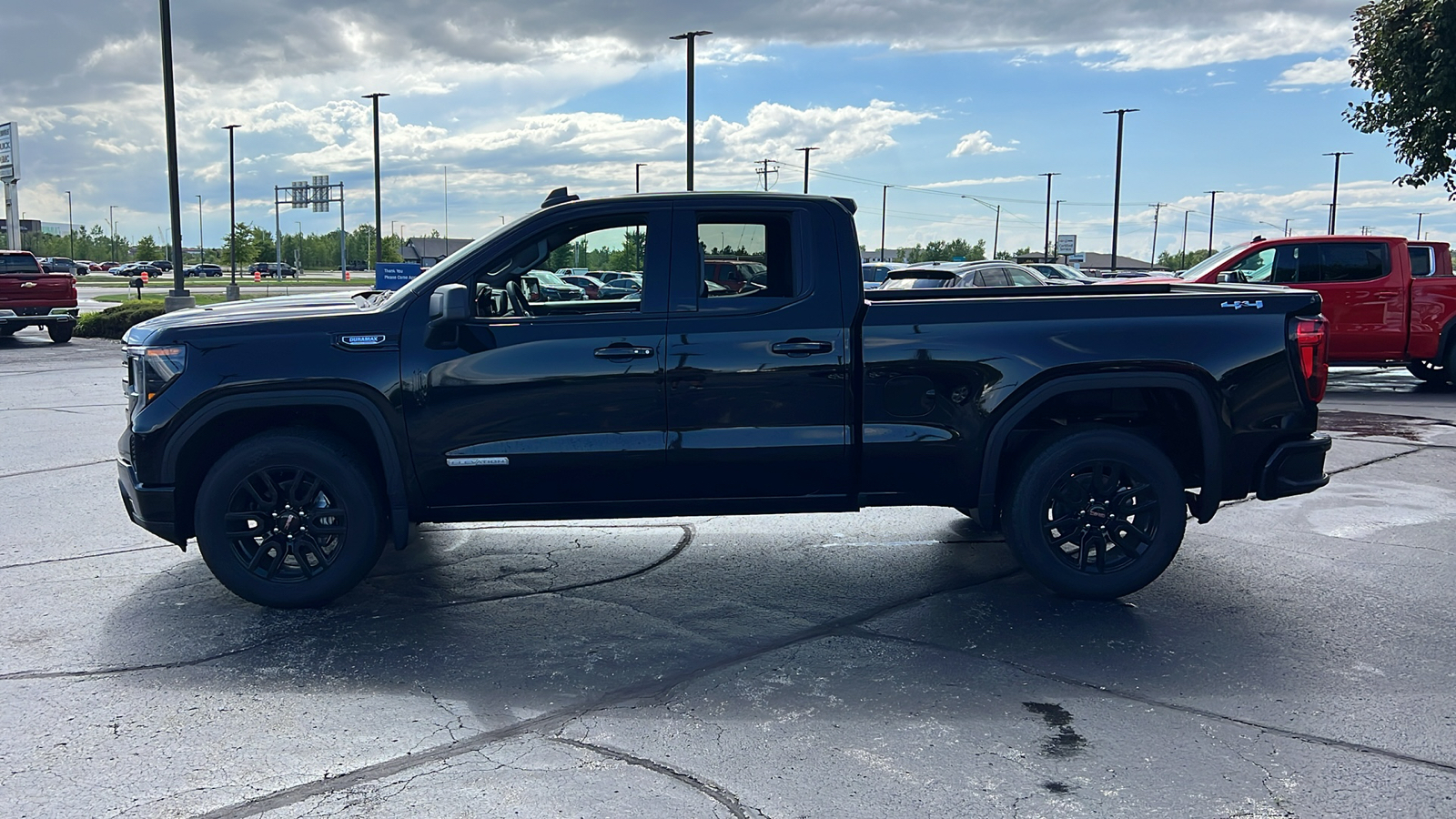 2024 GMC Sierra 1500 Elevation 2