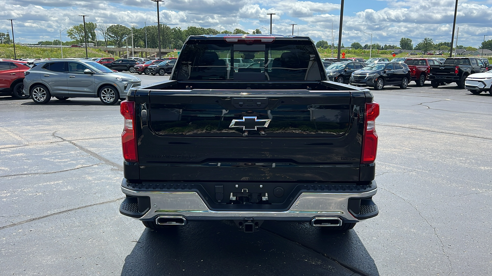 2024 Chevrolet Silverado 1500 LTZ 4