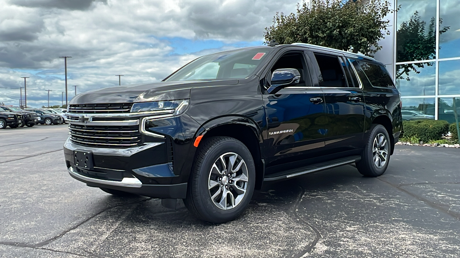 2024 Chevrolet Suburban LT 1