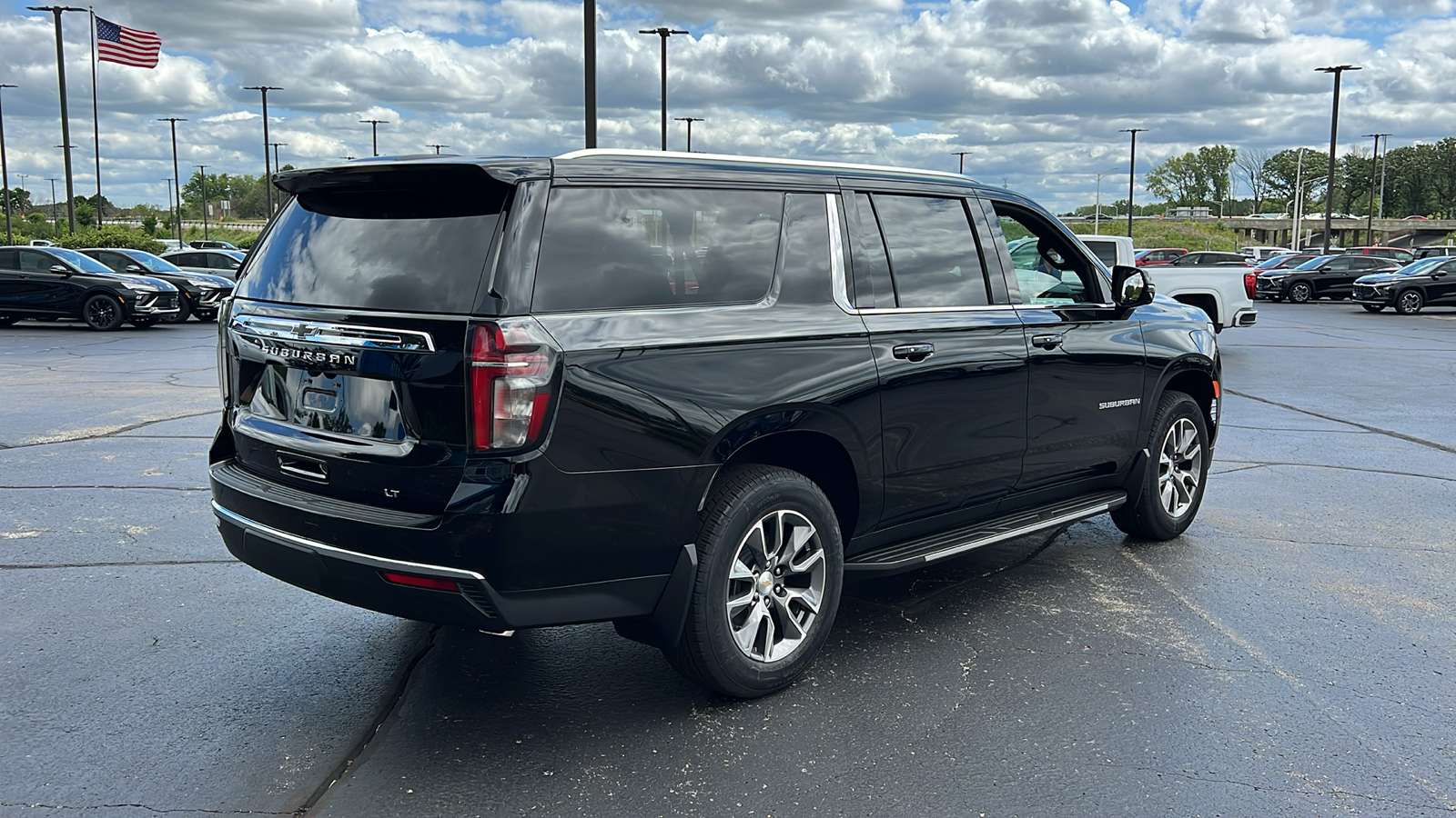 2024 Chevrolet Suburban LT 5