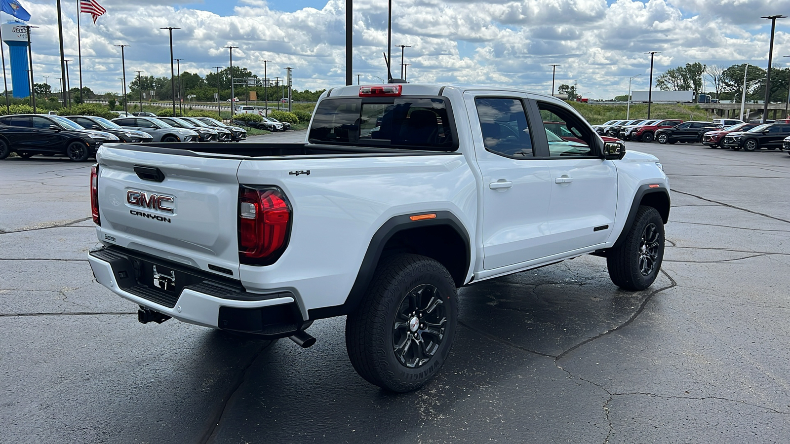 2024 GMC Canyon 4WD Elevation 5