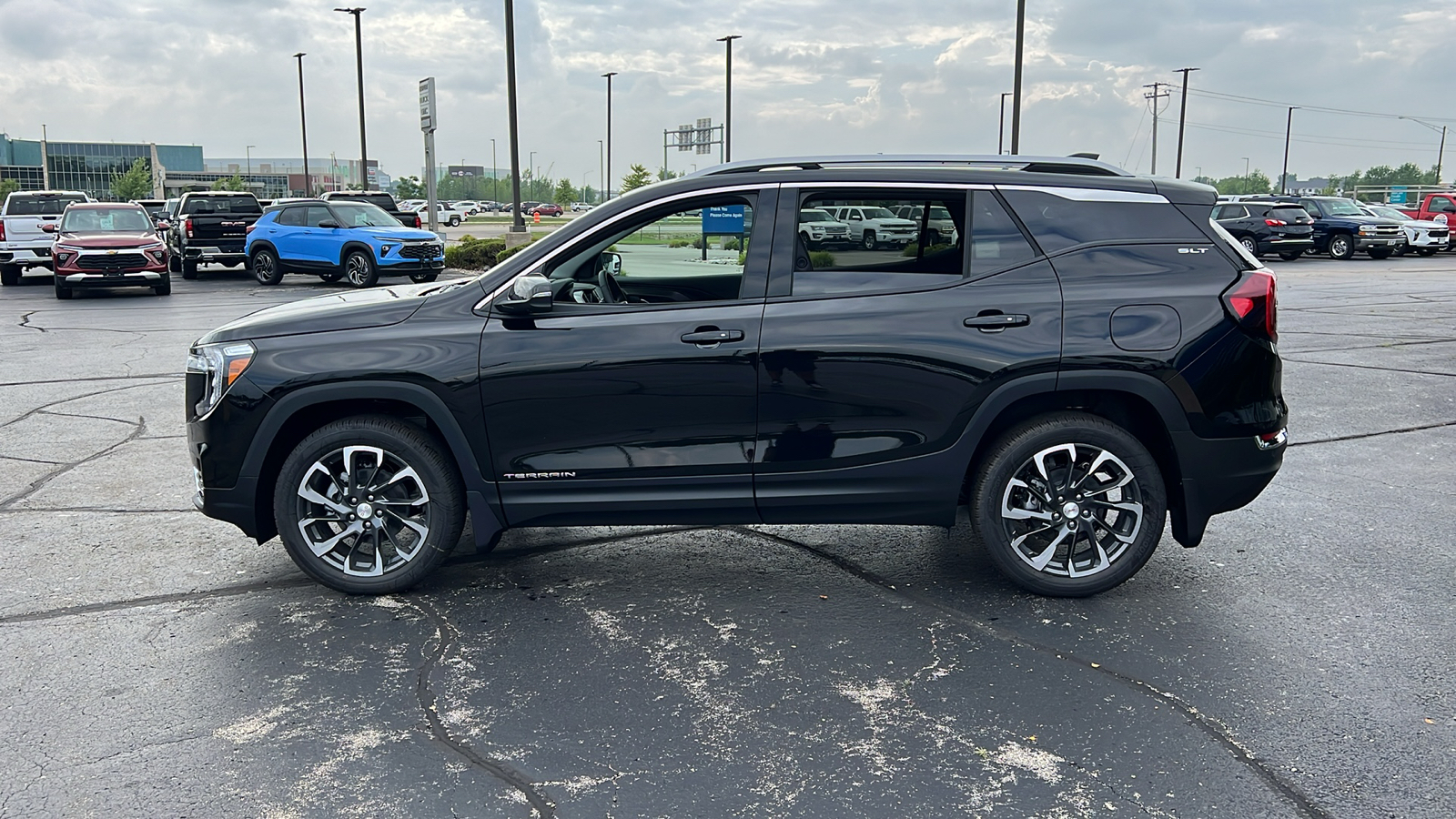 2024 GMC Terrain SLT 2