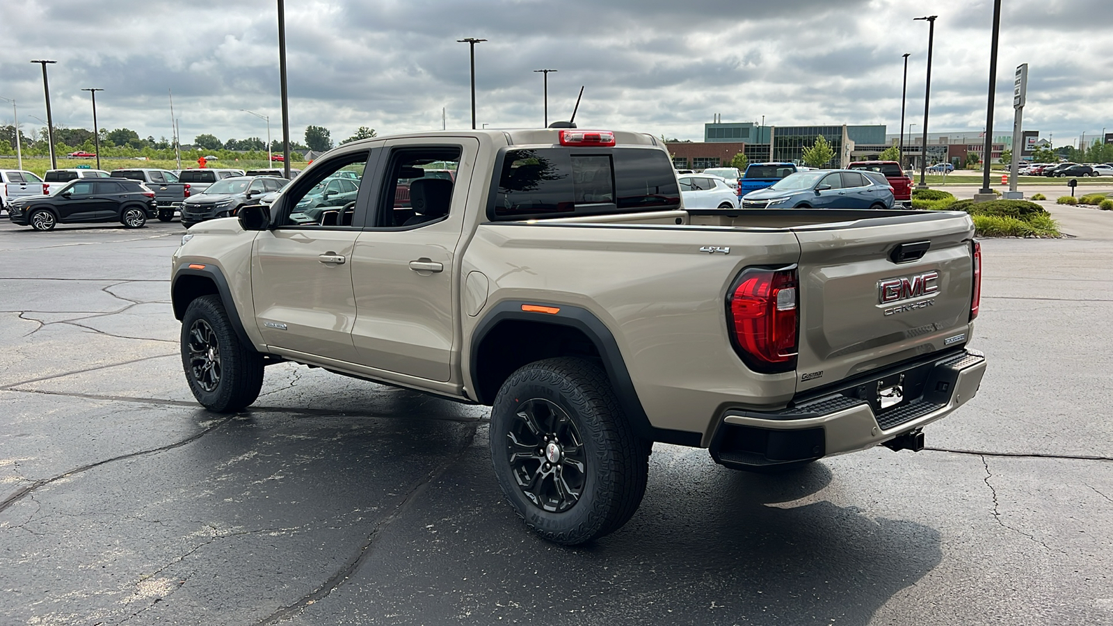 2024 GMC Canyon 4WD Elevation 3