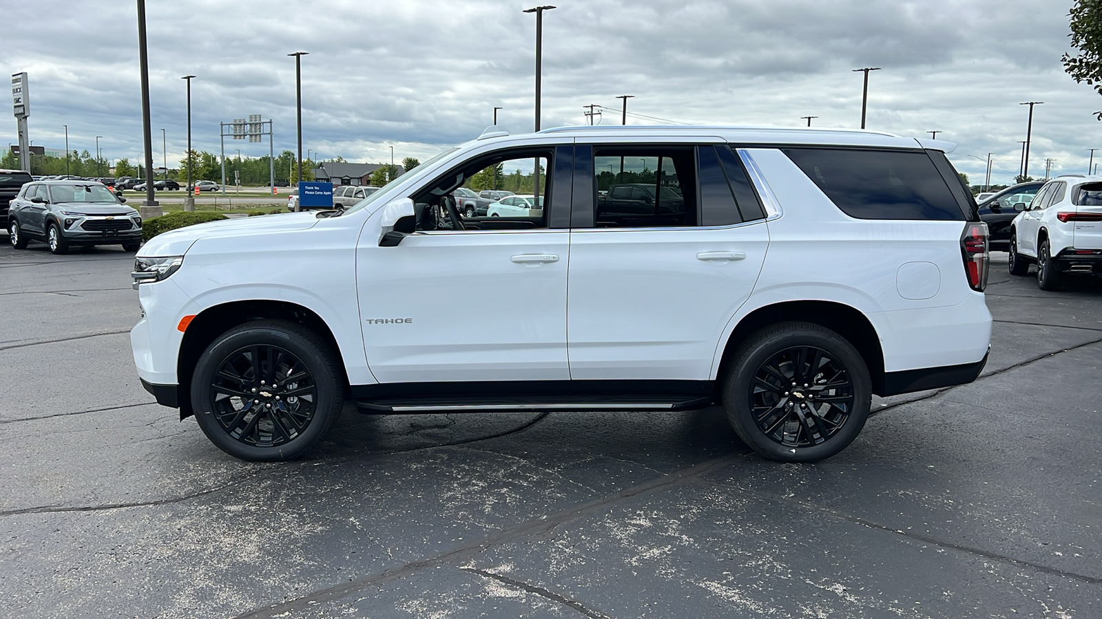 2024 Chevrolet Tahoe LS 2