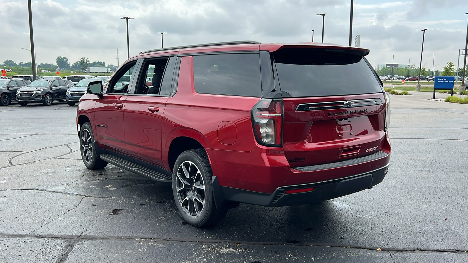 2024 Chevrolet Suburban RST 3