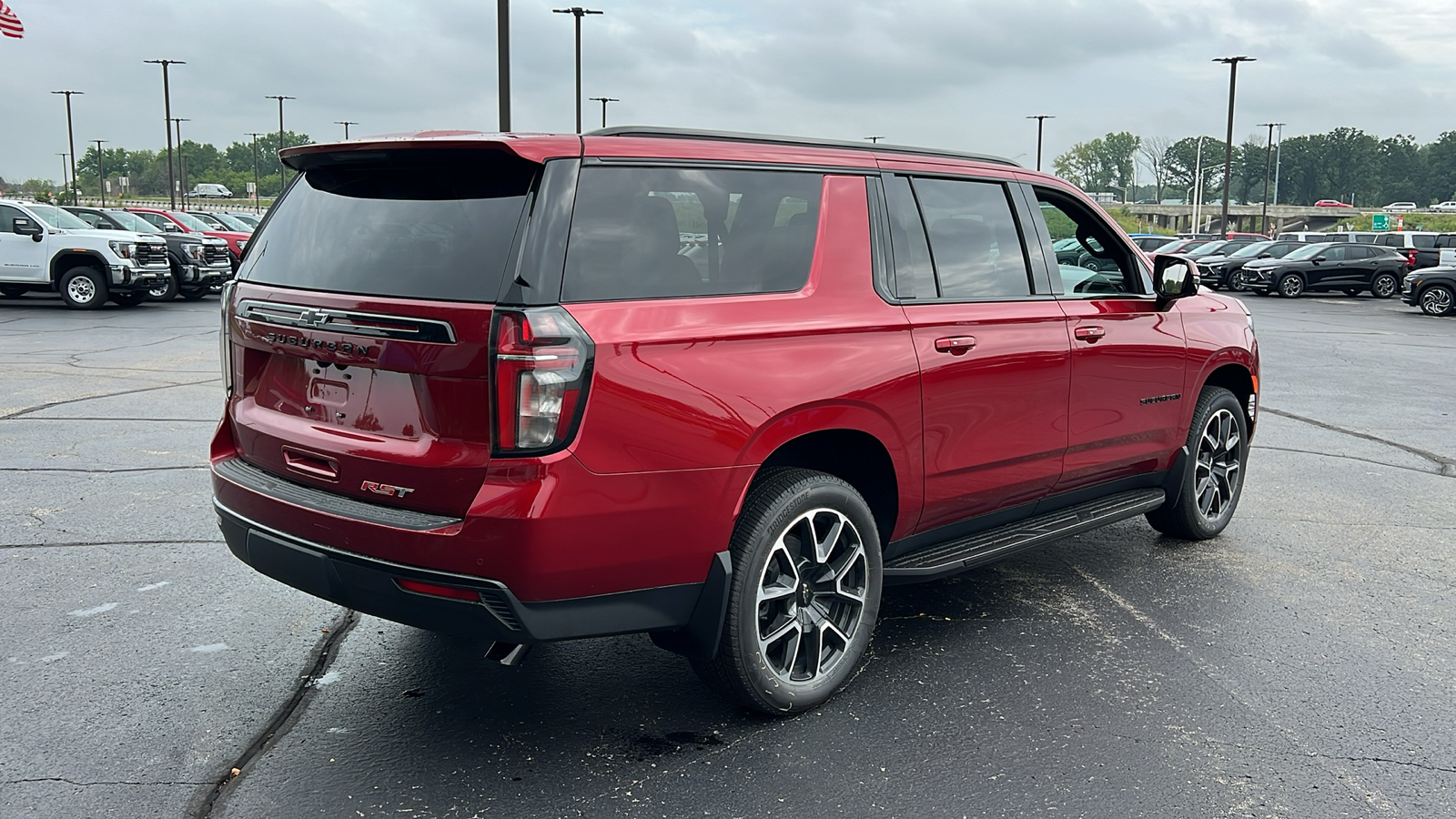 2024 Chevrolet Suburban RST 5