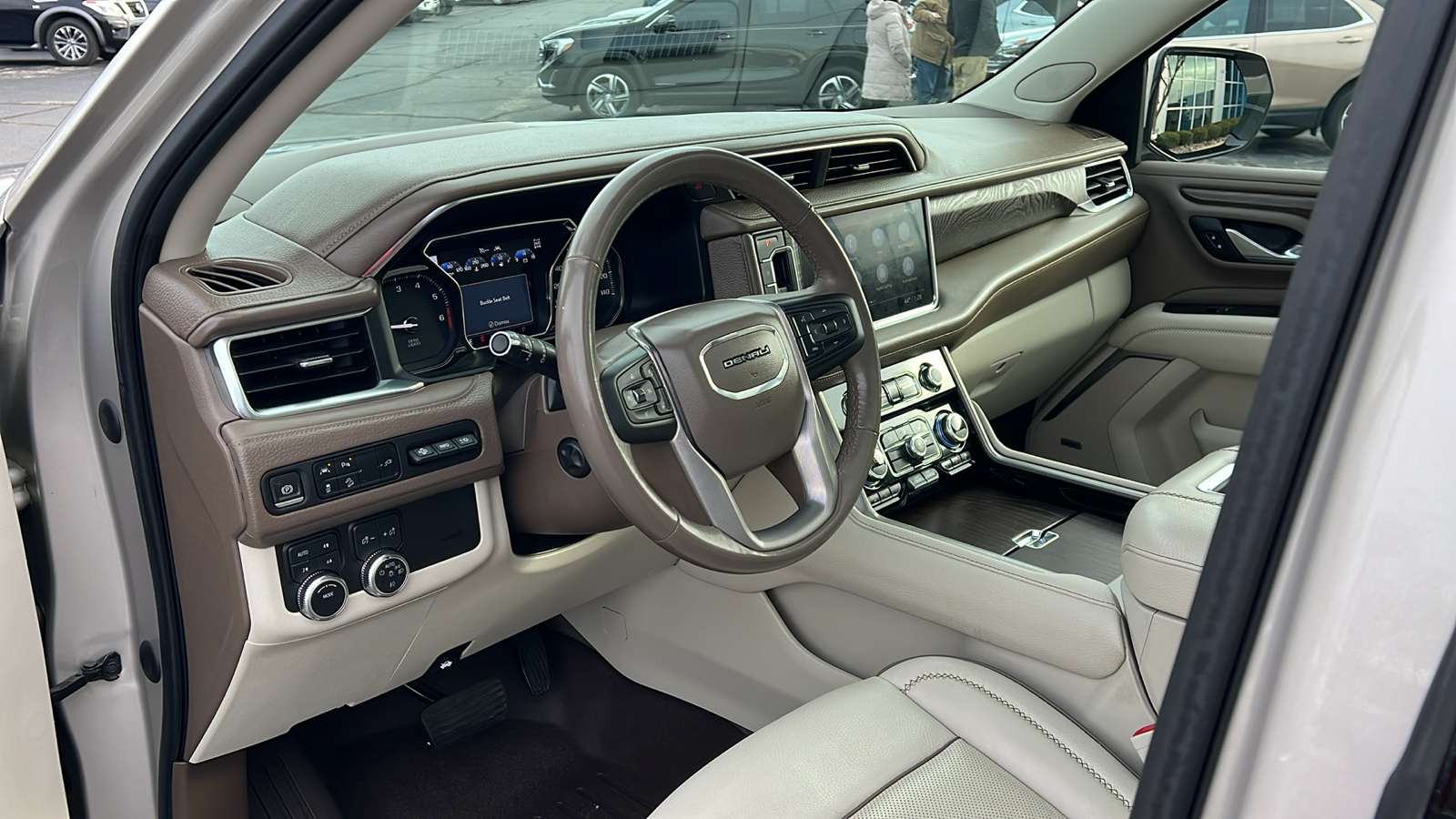 2021 GMC Yukon Denali 25