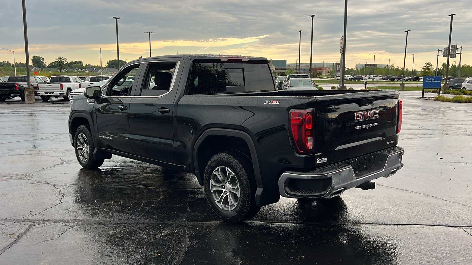 2024 GMC Sierra 1500 SLE 3