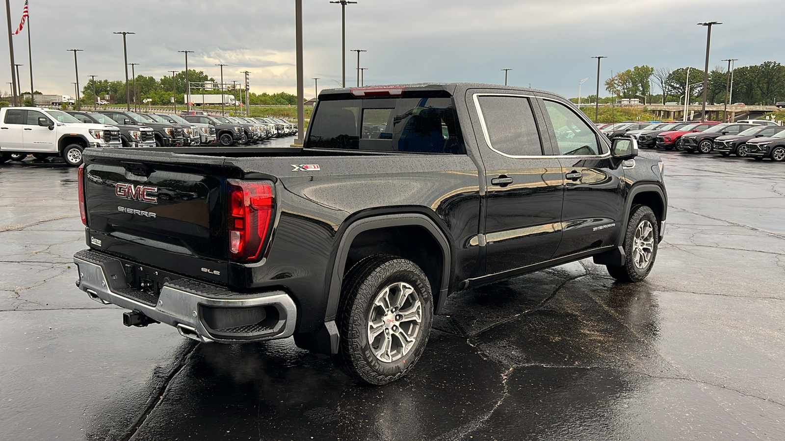 2024 GMC Sierra 1500 SLE 5