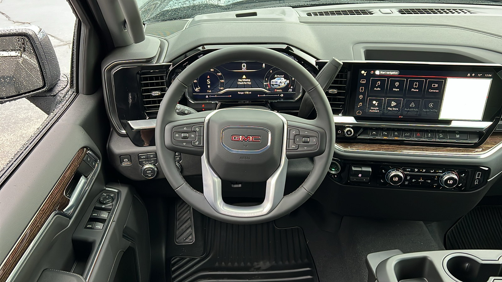 2024 GMC Sierra 1500 SLE 9