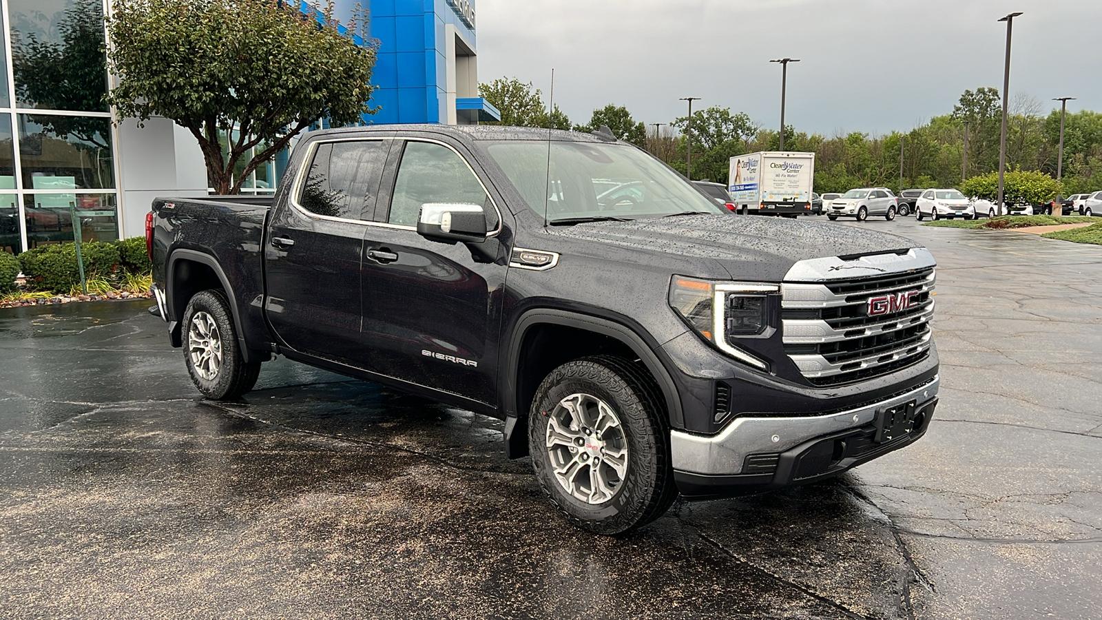 2024 GMC Sierra 1500 SLE 7