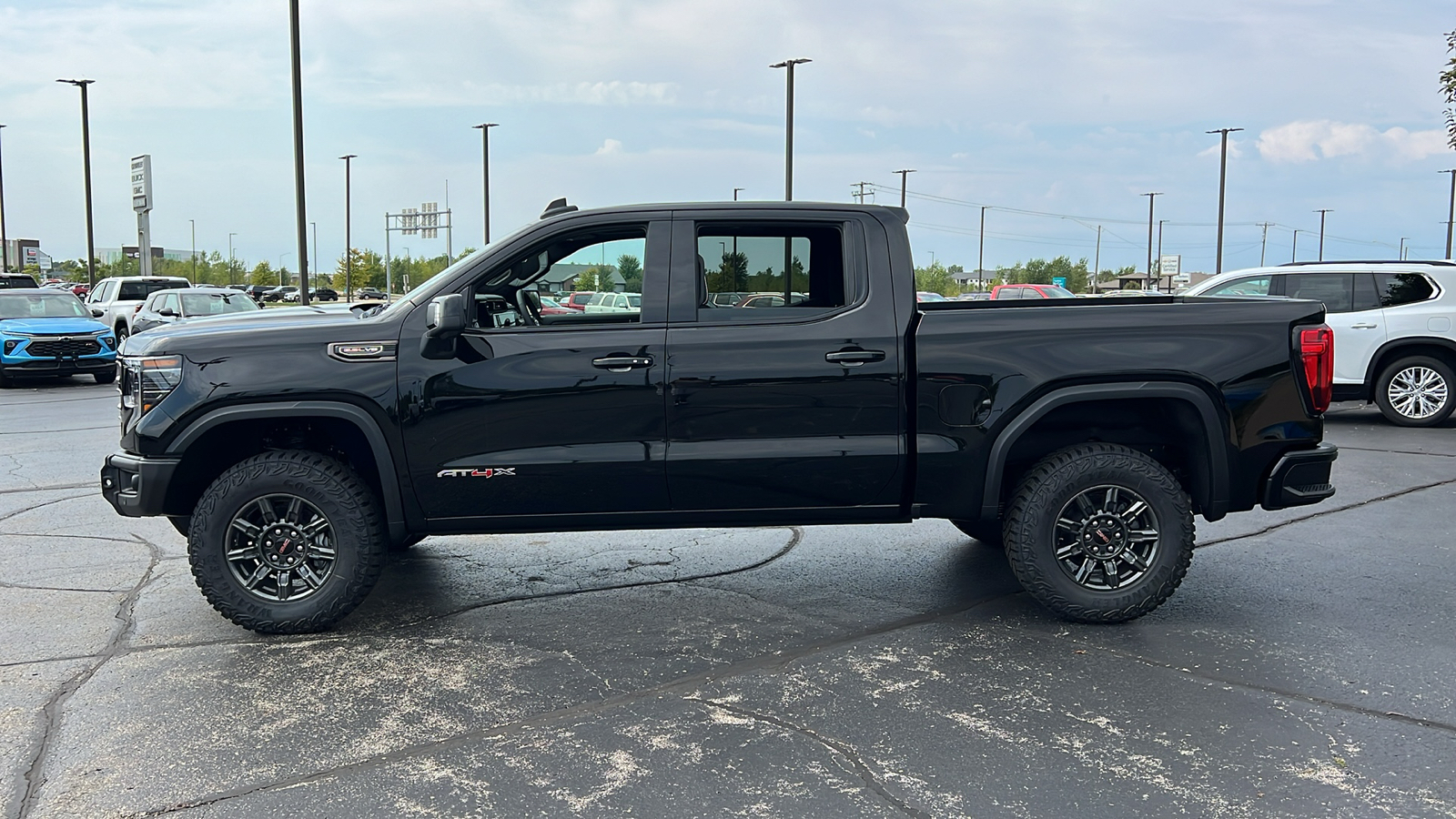 2024 GMC Sierra 1500 AT4X 2