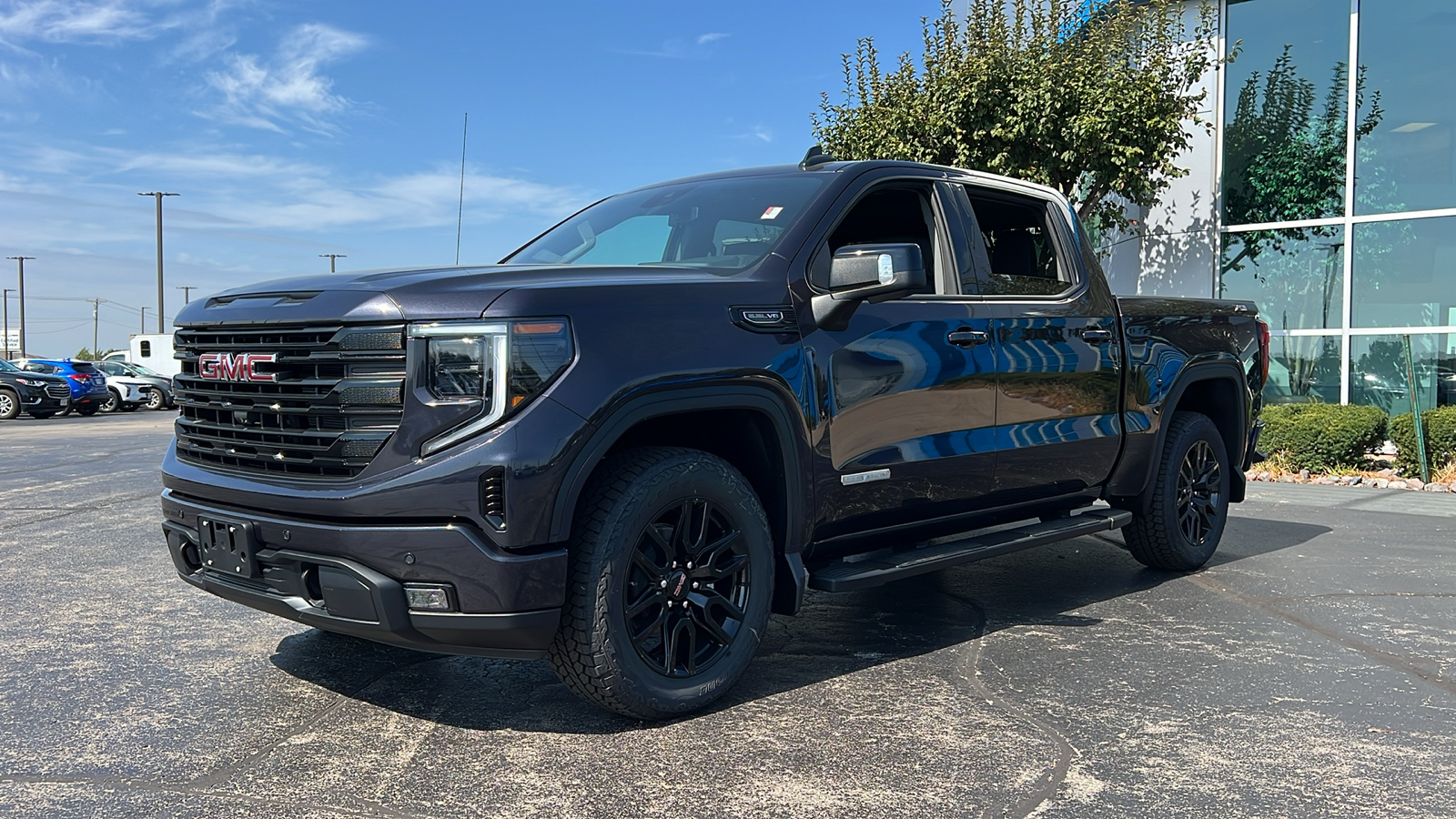 2024 GMC Sierra 1500 Elevation 1