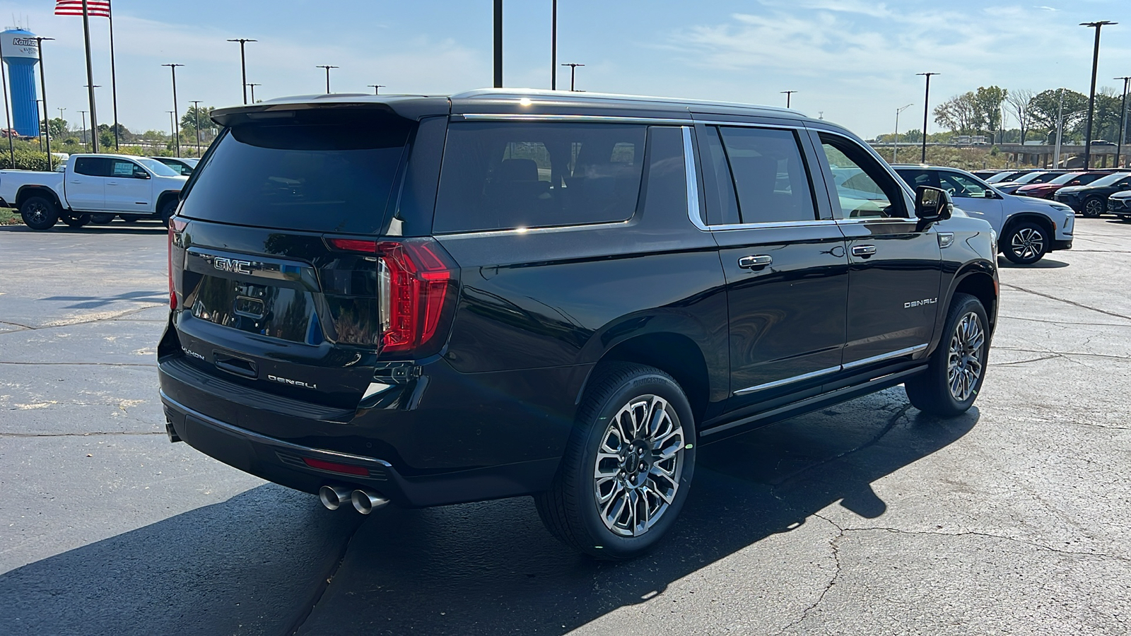 2024 GMC Yukon Denali Ultimate 5