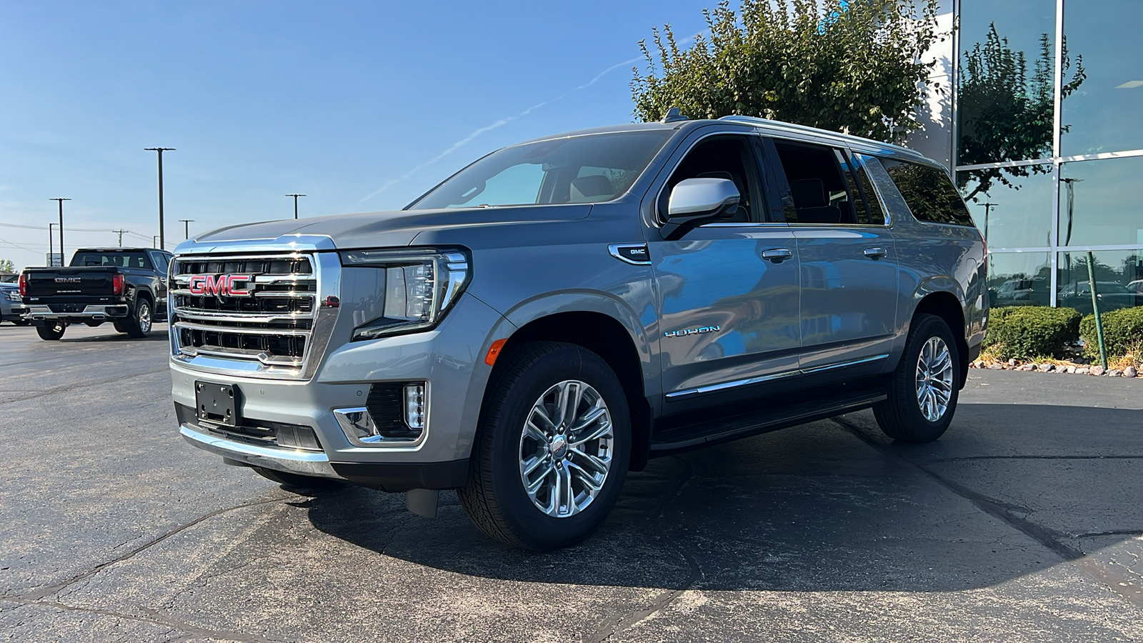 2024 GMC Yukon SLT 1