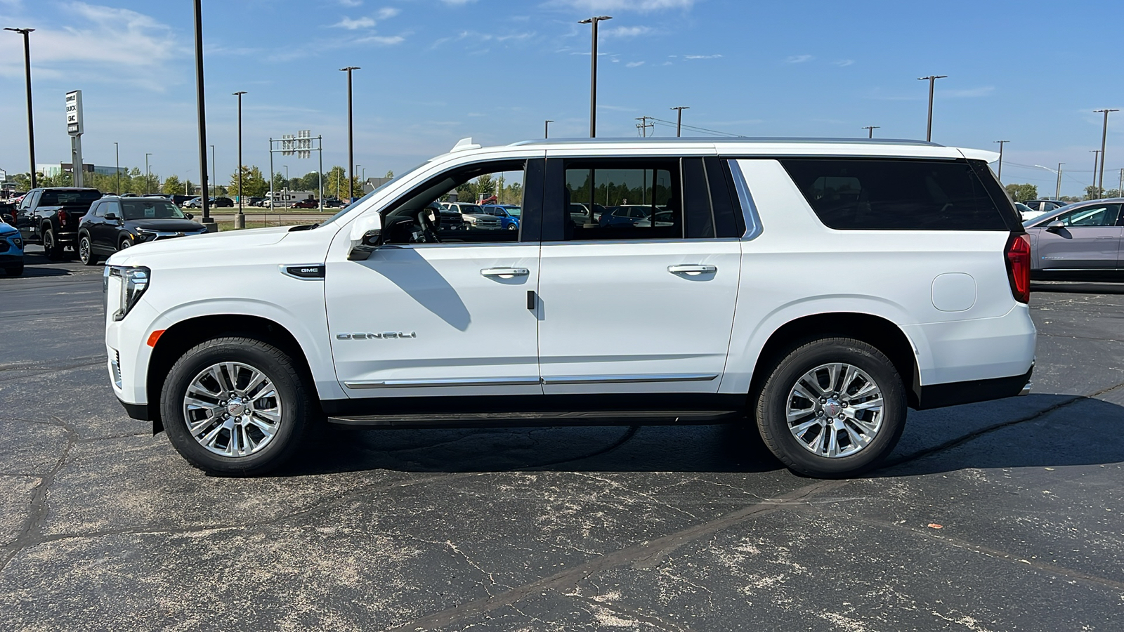 2024 GMC Yukon Denali 2