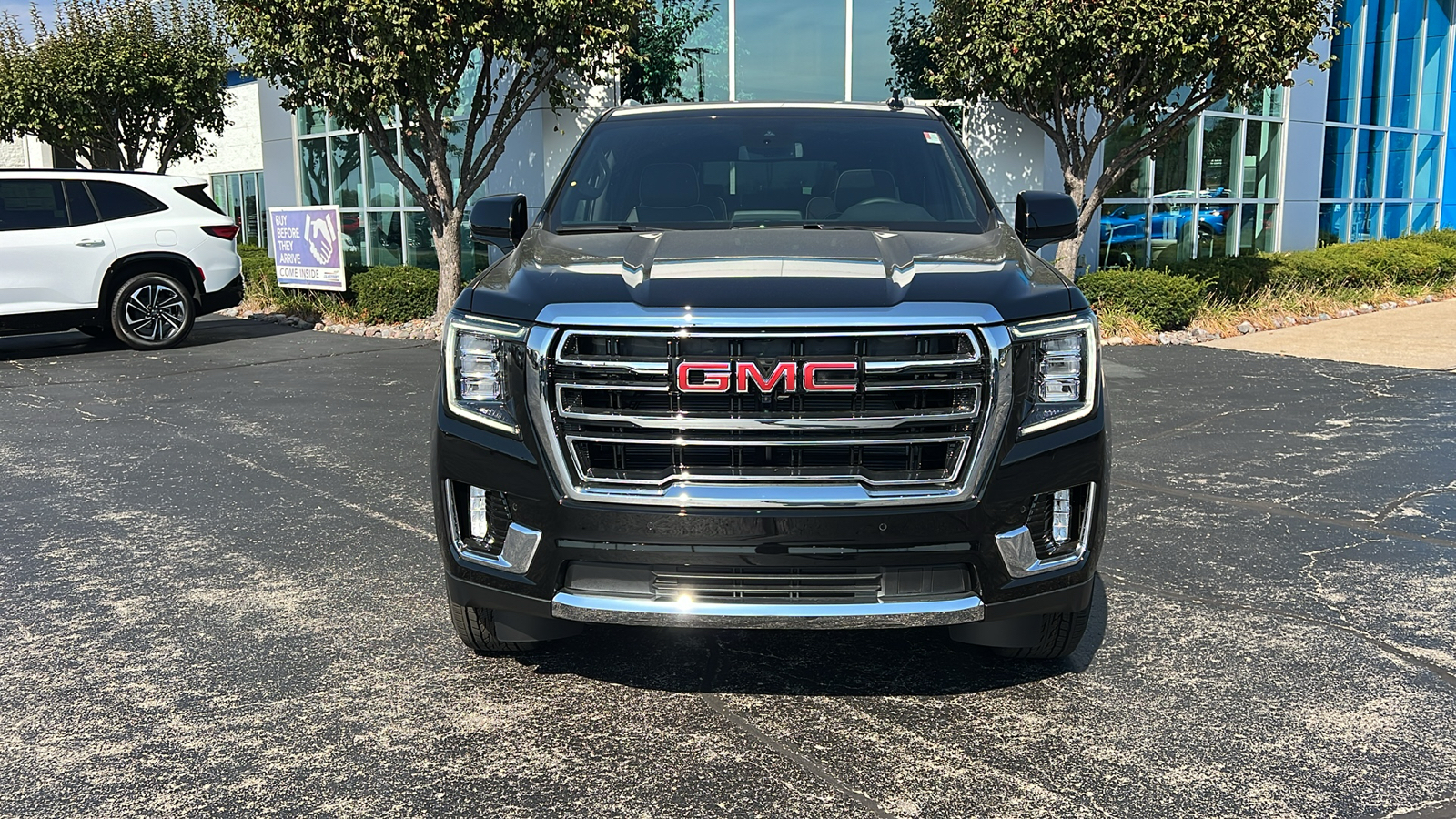 2024 GMC Yukon SLT 34