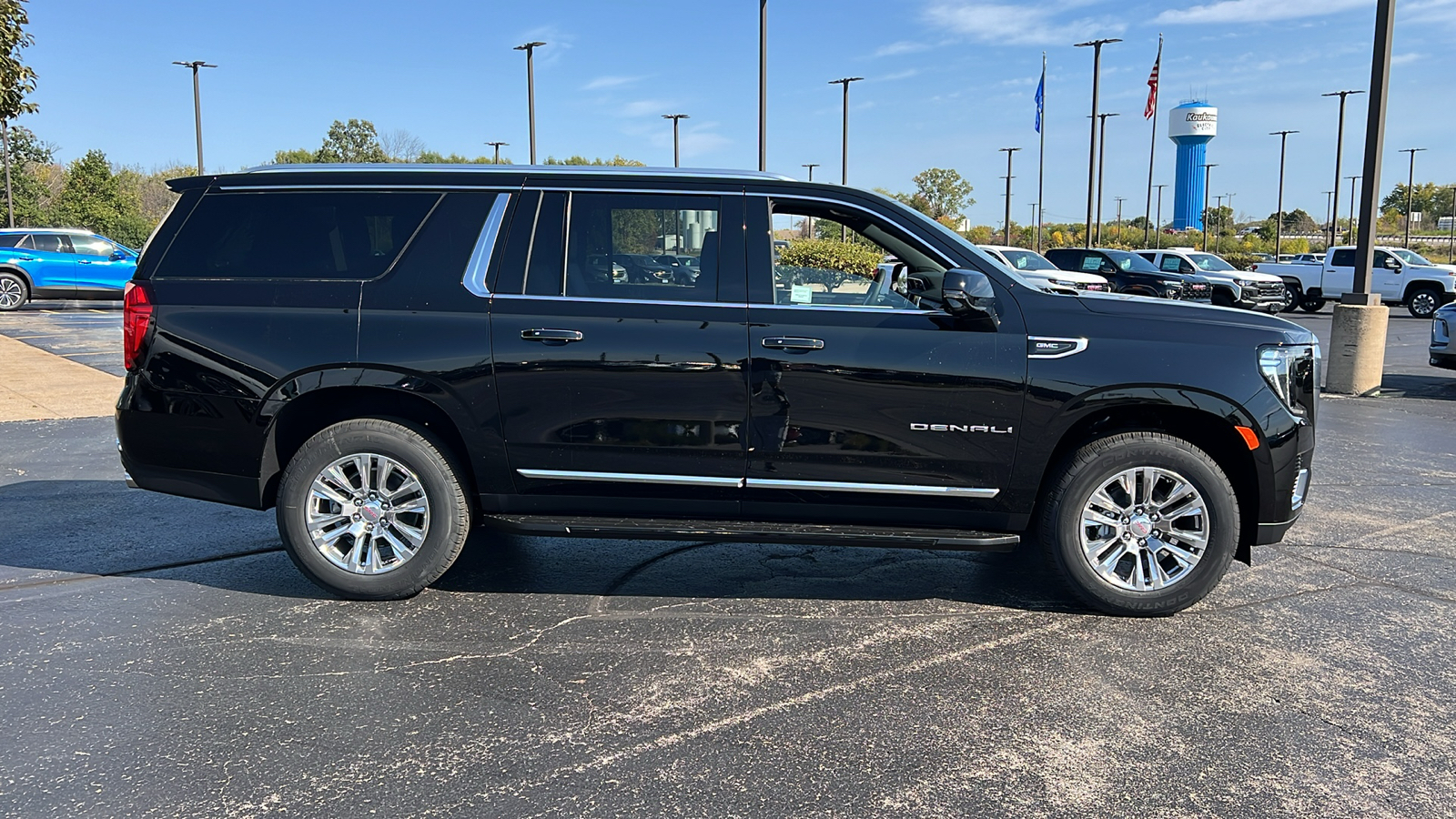 2024 GMC Yukon Denali 6