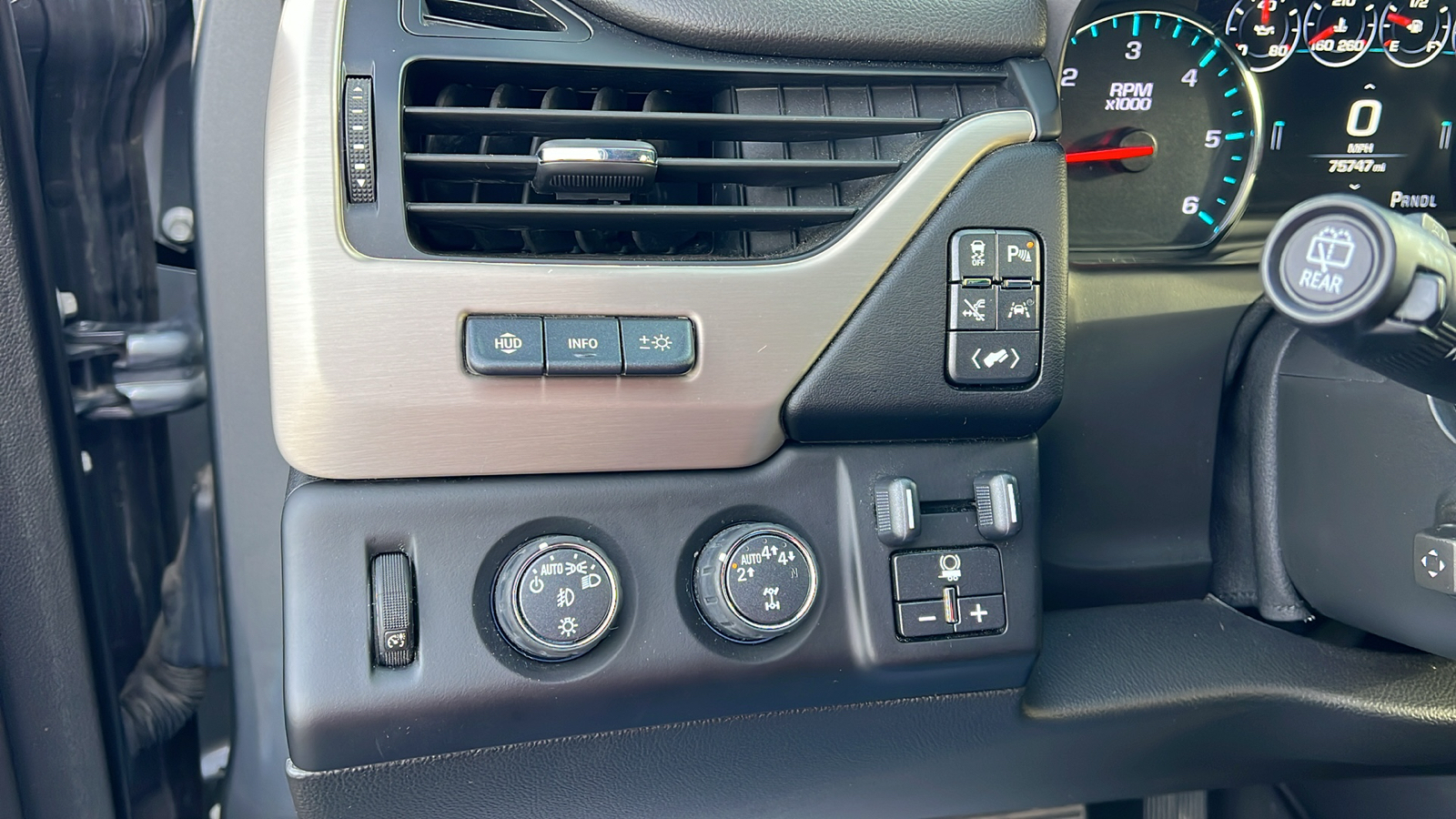 2019 GMC Yukon Denali 22