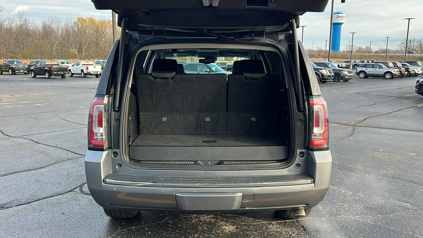 2019 GMC Yukon Denali 32