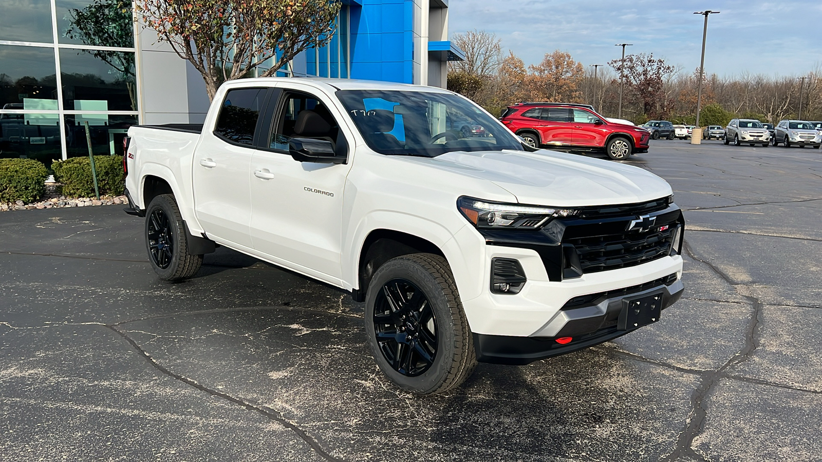 2024 Chevrolet Colorado 4WD Z71 7