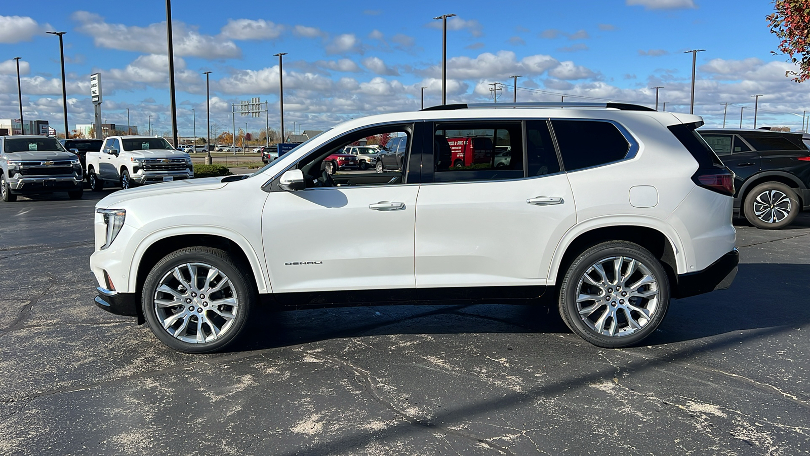 2024 GMC Acadia AWD Denali 2