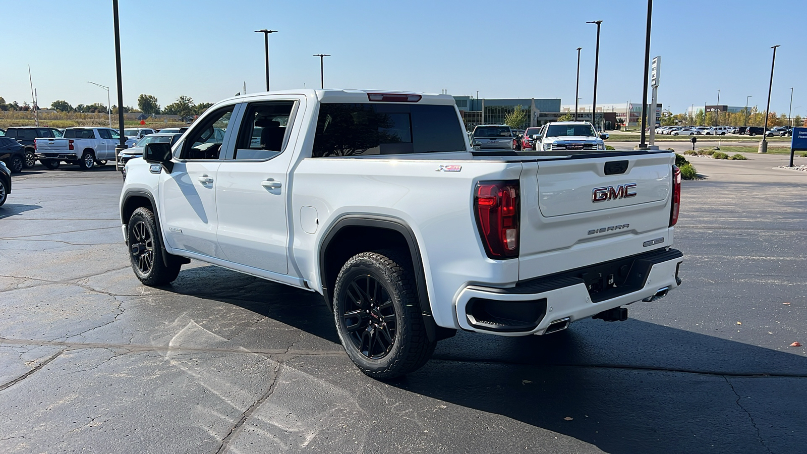 2025 GMC Sierra 1500 Elevation 3