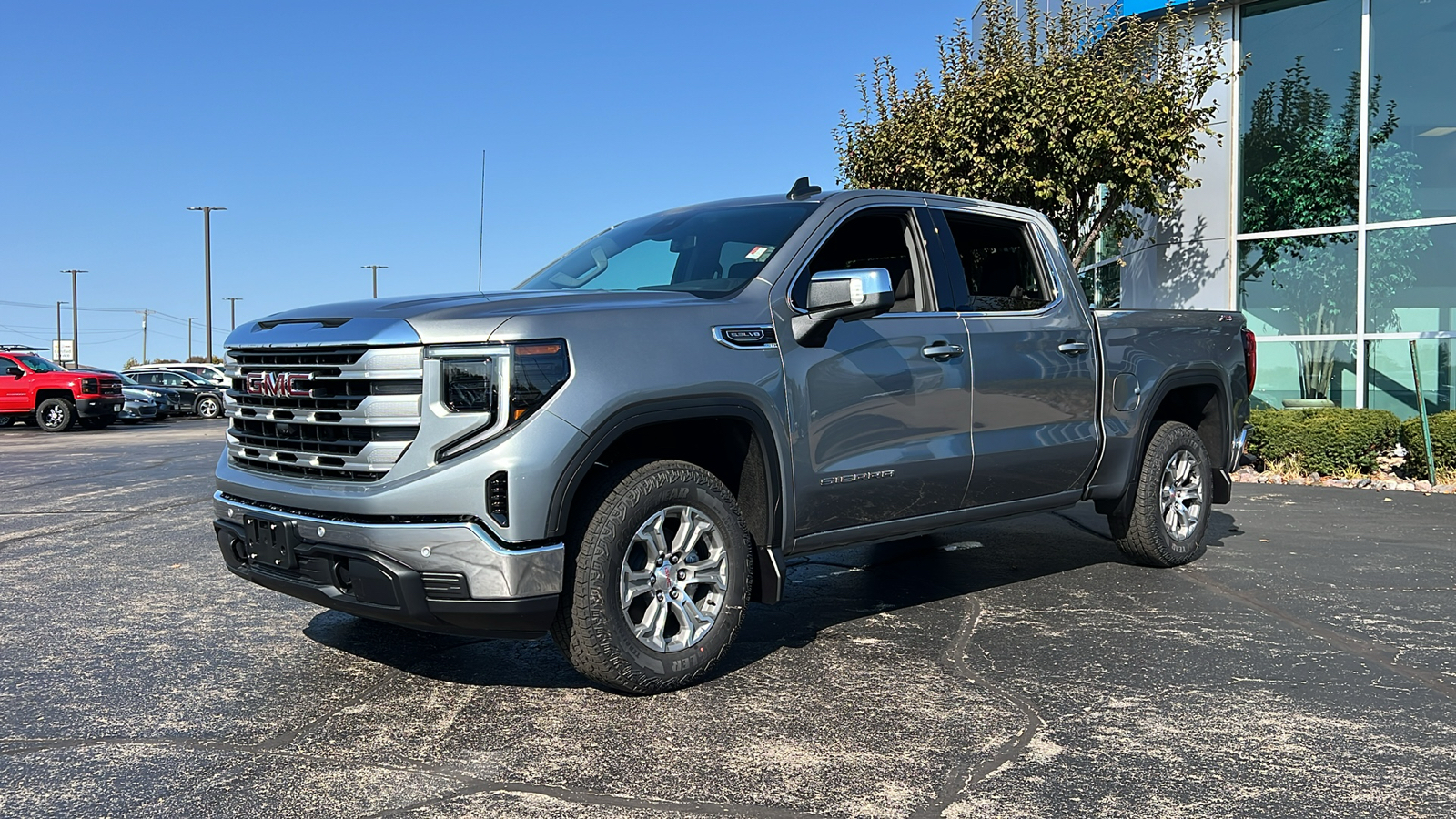 2025 GMC Sierra 1500 SLE 1