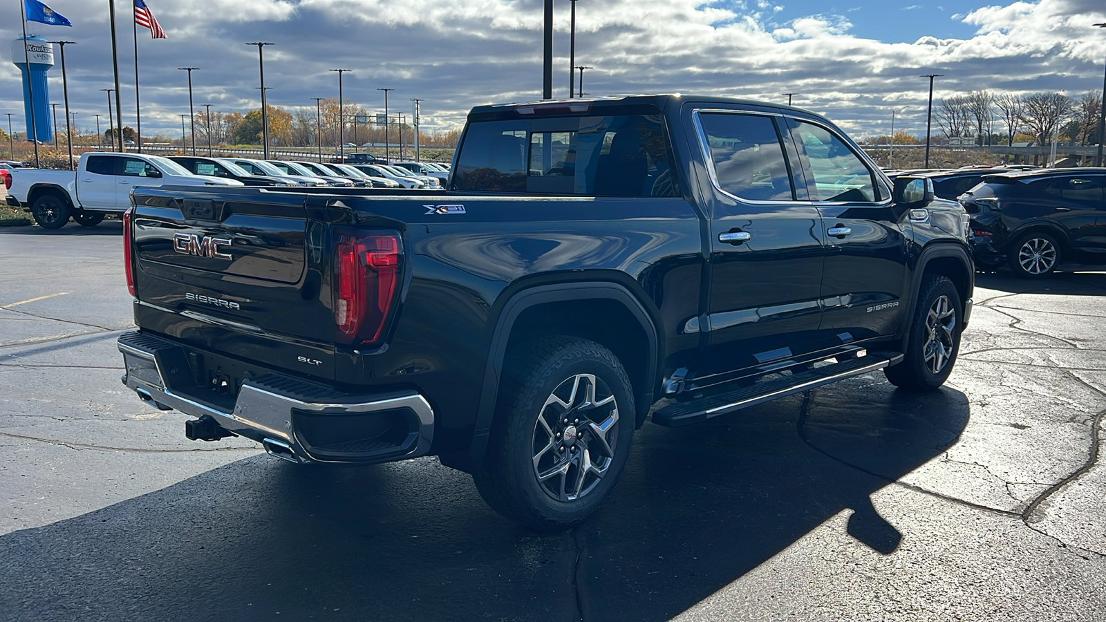 2025 GMC Sierra 1500 SLT 5