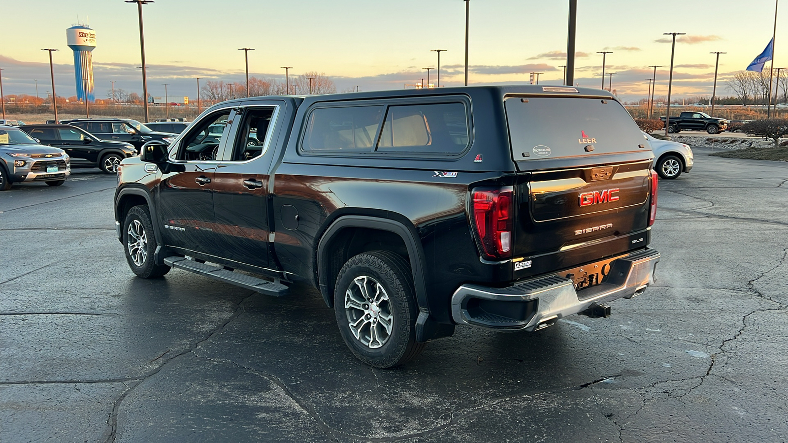 2022 GMC Sierra 1500 SLE 3