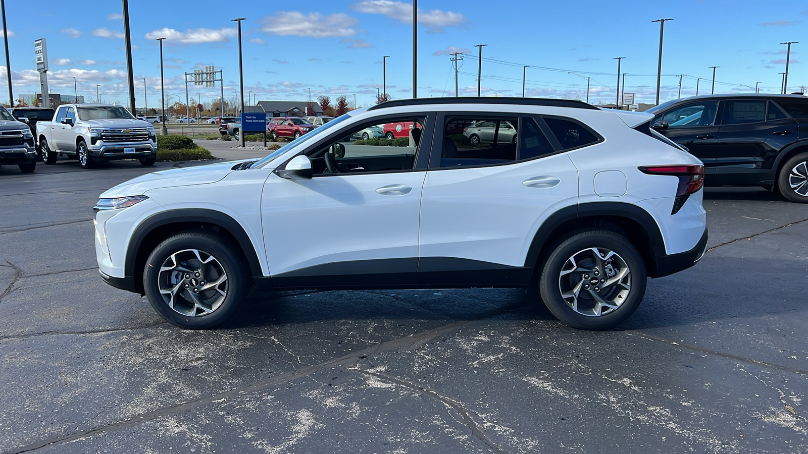 2025 Chevrolet Trax LT 2