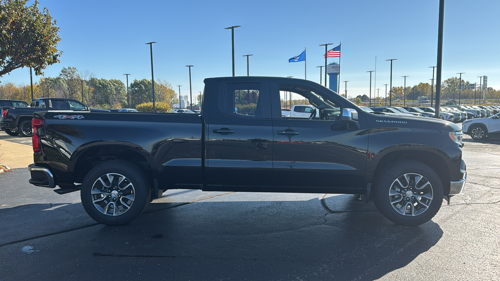 2025 Chevrolet Silverado 1500 LT 6