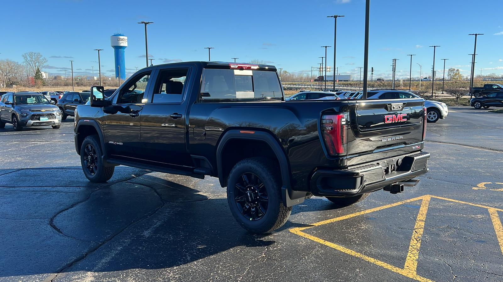 2025 GMC Sierra 2500HD AT4 3