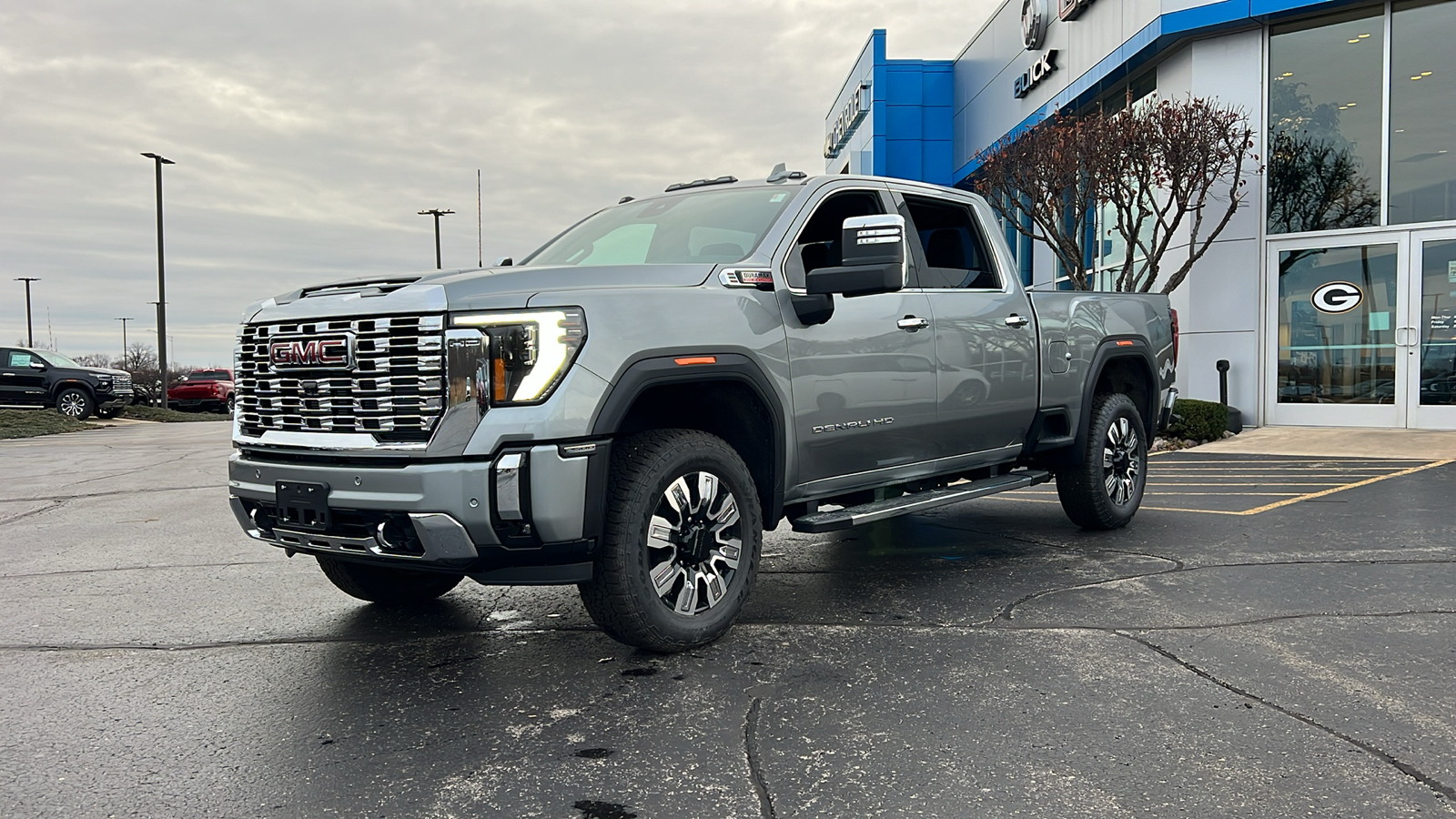 2025 GMC Sierra 2500HD Denali 1