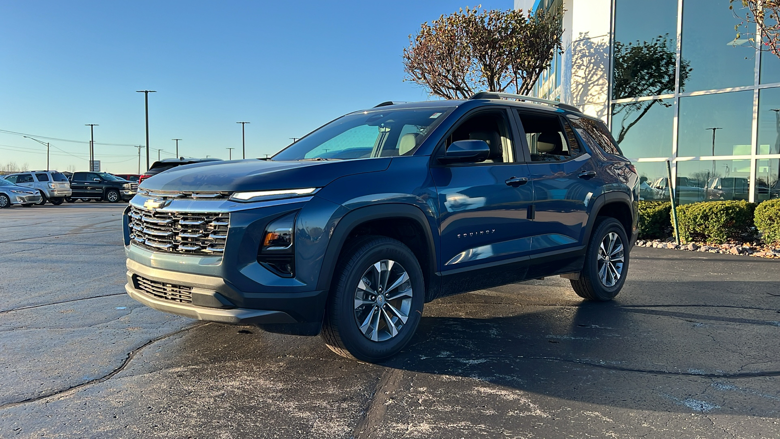 2025 Chevrolet Equinox FWD LT 1