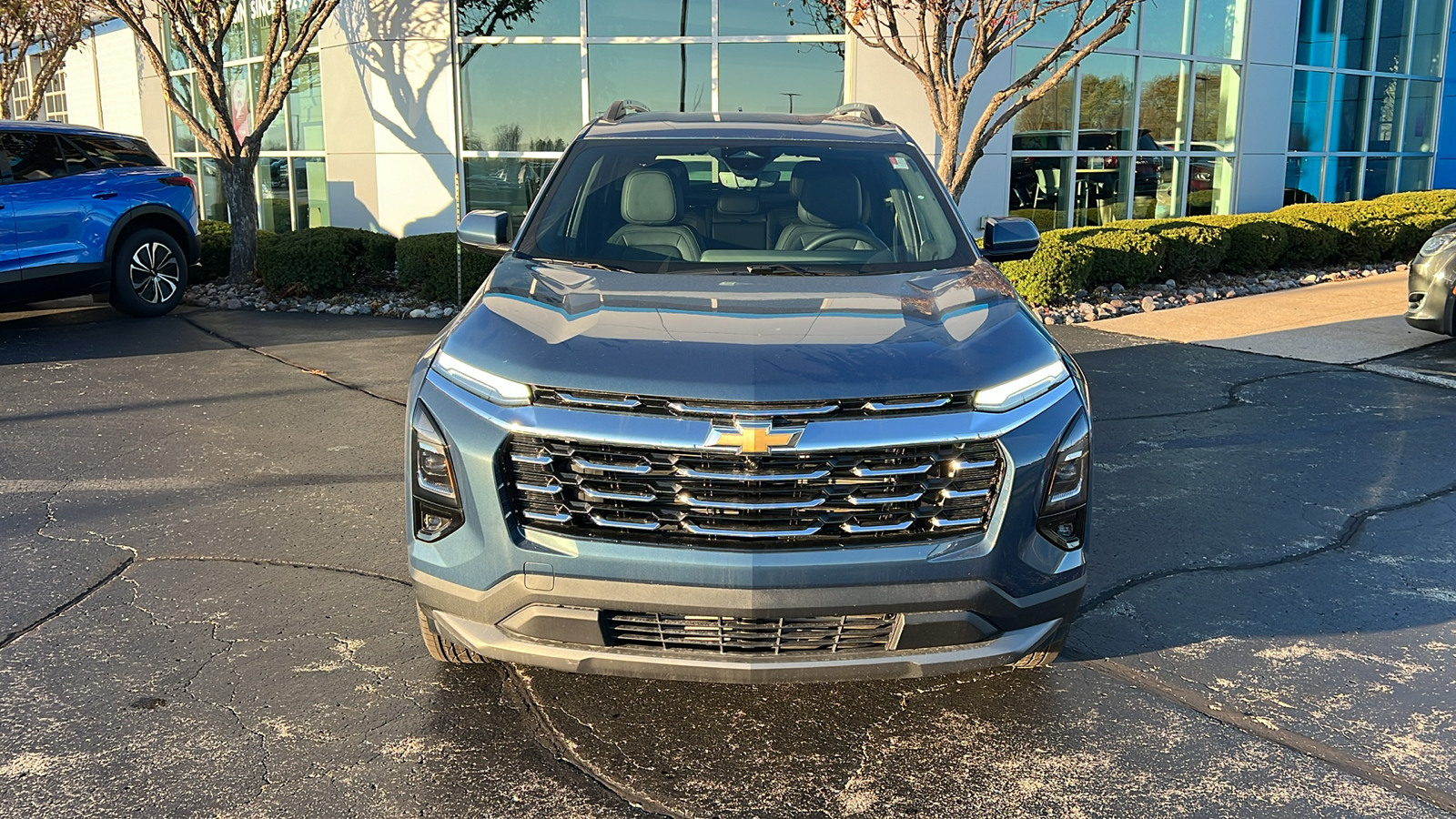 2025 Chevrolet Equinox FWD LT 33